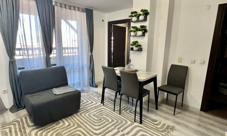 Cozy Two-Room Apartment on Top Floor with Panoramic Views 