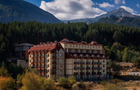 Функционално студио в спокойната част на Банско