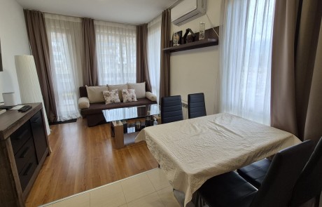 Двустаен апартамент под наем в Банско