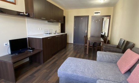 Топ локация!! Обзаведен двустаен апартамент срещу хотел Кемпински 5*, гр.Банско