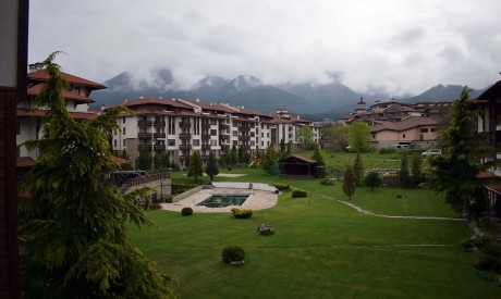 One-bedroom apartment for rent in a complex in Bansko