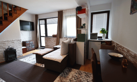 Двустаен апартамент, две бани, склад, след ремонт, гр.Банско