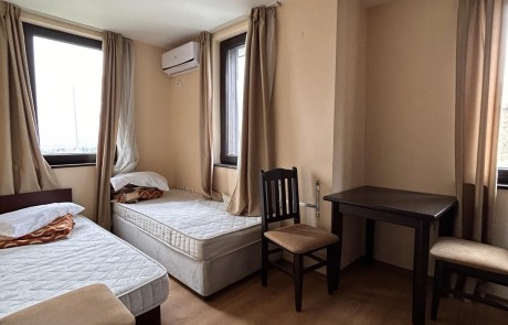 Небольшая трехкомнатная квартира в местности Св. Иван, г. Банско