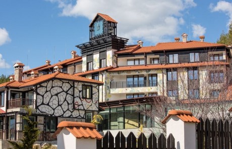 House in Ruskovets complex, with mineral water