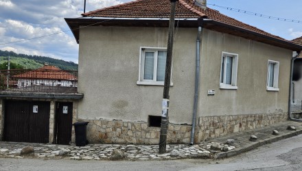 New offer! Two-storey house with yard in the village of Gorno Draglishte 
