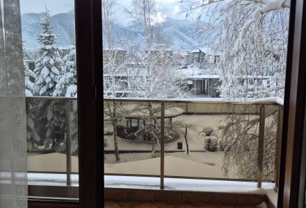 one-bedroom apartment in the mountains