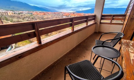 Cozy One-Bedroom Apartment with Terrace and Mountain Views in Bansko
