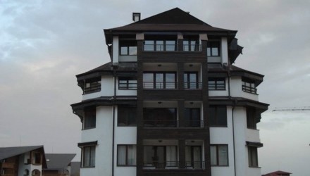 Двустаен апартамент срещу лифта в Банско